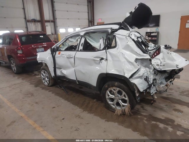 Продаж на аукціоні авто 2024 Jeep Compass Latitude 4x4, vin: 3C4NJDBN2RT109661, номер лоту: 44111888