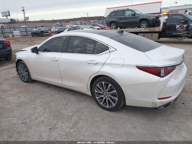 44111893 :رقم المزاد ، 58ABZ1B19KU012335 vin ، 2019 Lexus Es 350 Luxury مزاد بيع