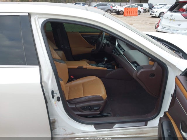44111893 :رقم المزاد ، 58ABZ1B19KU012335 vin ، 2019 Lexus Es 350 Luxury مزاد بيع