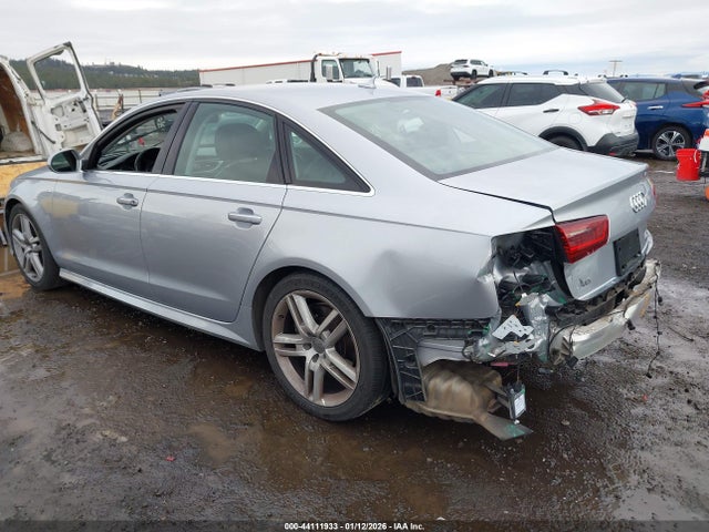 2016 AUDI A6 WAUGFAFC0GN124218 Photo 2