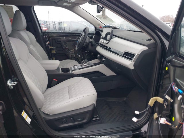 2025 MITSUBISHI OUTLANDER PHEV JA4T5WA94SZ042422 Photo 4