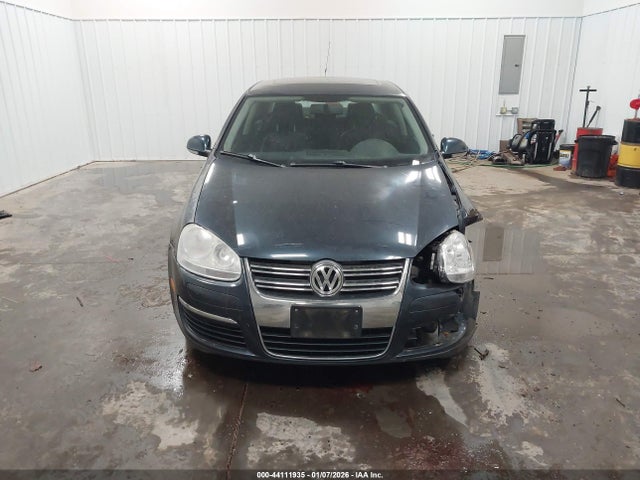 2010 Volkswagen Jetta Limited Edition მანქანა იყიდება აუქციონზე, vin: 3VWRZ7AJ0AM111298, აუქციონის ნომერი: 44111935