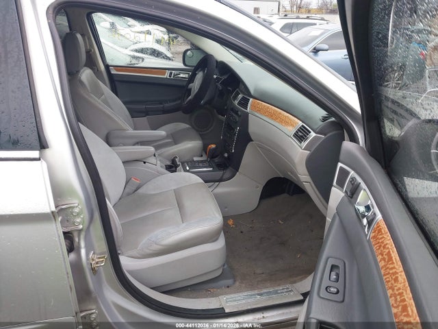 2007 Chrysler Pacifica Limited მანქანა იყიდება აუქციონზე, vin: 2A8GF78X27R127669, აუქციონის ნომერი: 44112036