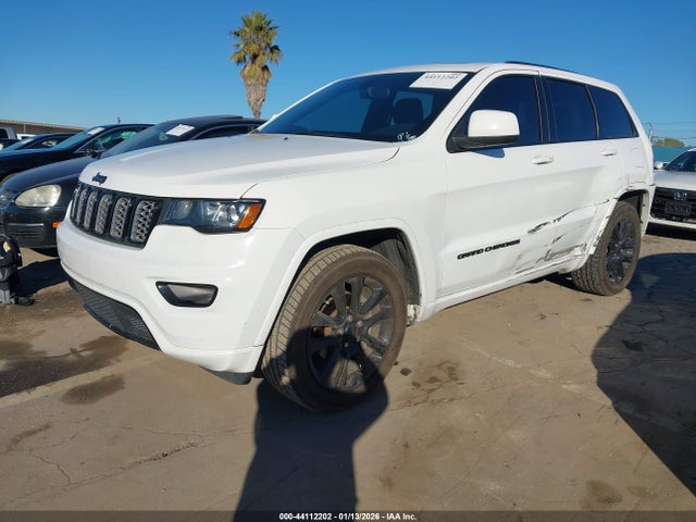 1C4RJEAG2LC112881 Jeep Grand Cherokee Altitude 4x2