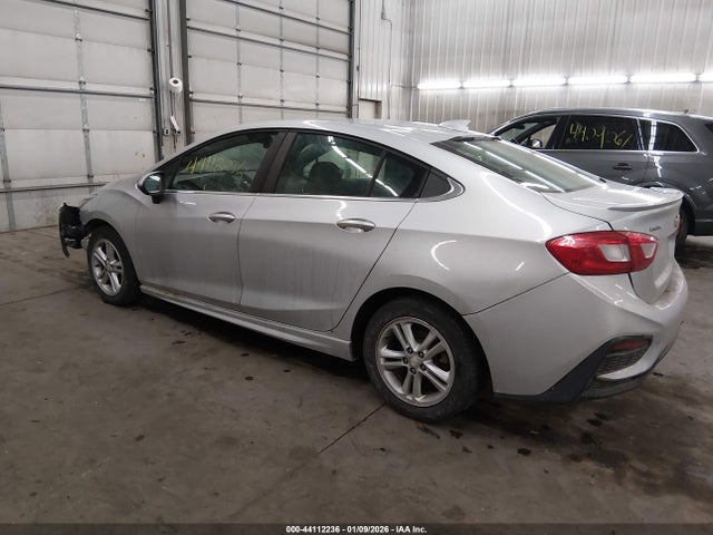 2017 CHEVROLET CRUZE 1G1BE5SM1H7255842 Photo 2