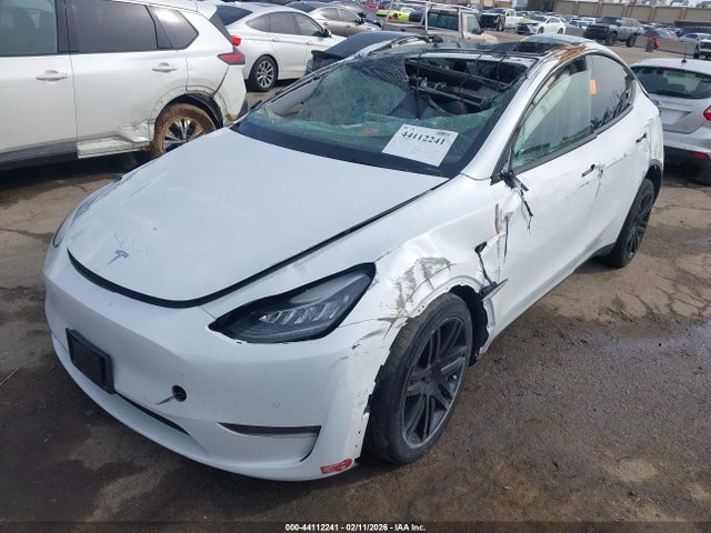 2021 TESLA MODEL Y 5YJYGDEE6MF231468 Photo 1