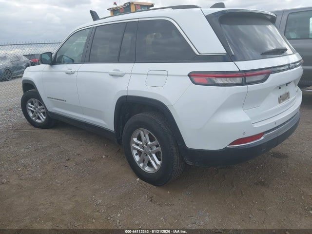 2022 JEEP GRAND CHEROKEE 1C4RJGAG0N8630571 Photo 2