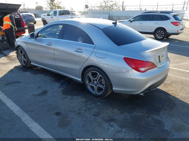 2014 MERCEDES-BENZ CLA 250 WDDSJ4EB7EN064382 Photo 2
