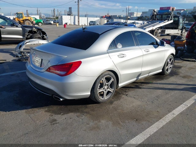2014 MERCEDES-BENZ CLA 250 WDDSJ4EB7EN064382 Photo 3