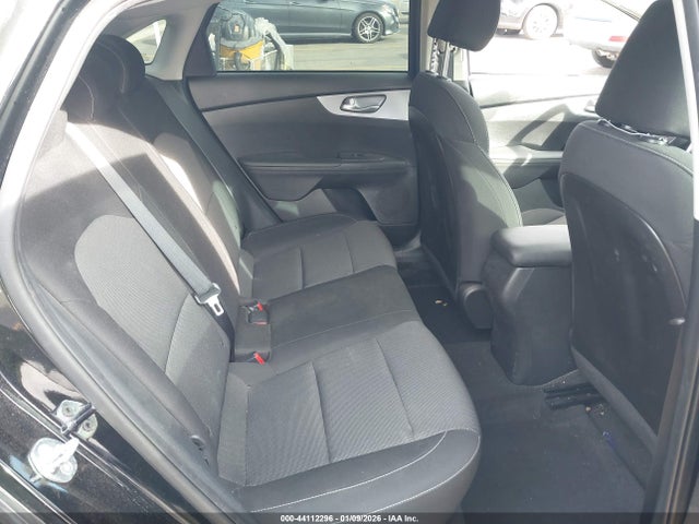 KIA Forte Lxs 2023 3KPF24AD0PE646797 Image 8