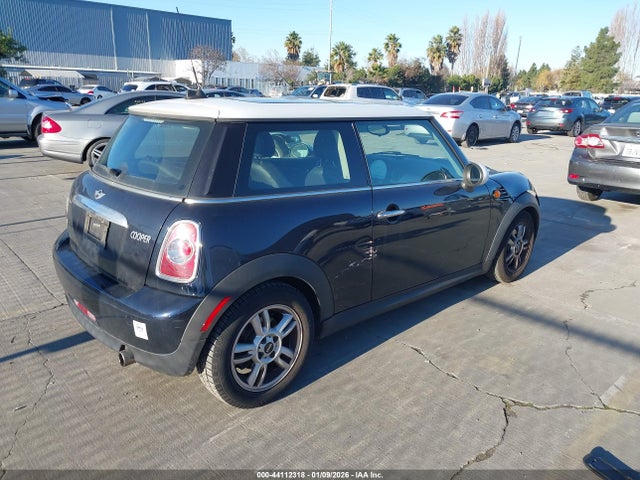 2013 MINI HARDTOP WMWSU3C55DT548972 Photo 3