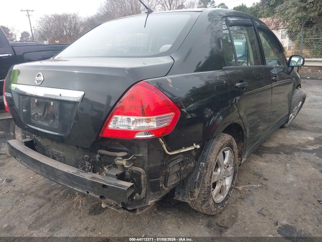 44112371 :رقم المزاد ، 3N1BC11E79L422348 vin ، 2009 Nissan Versa 1.8s مزاد بيع