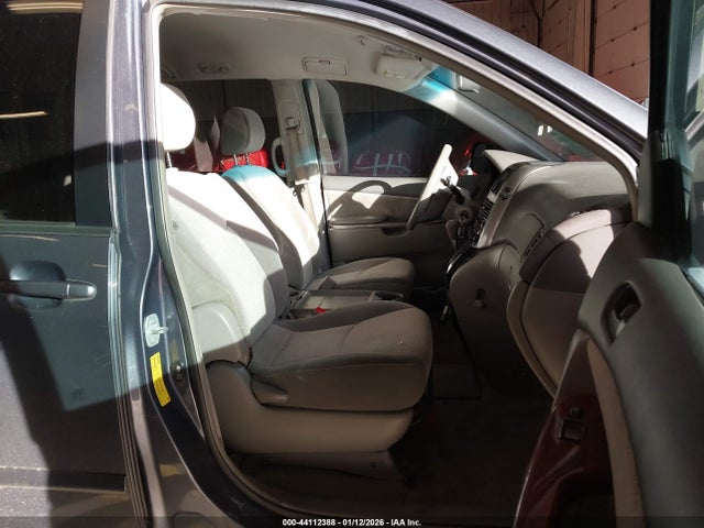 44112388 :رقم المزاد ، 5TDZK23C37S069906 vin ، 2007 Toyota Sienna Le مزاد بيع