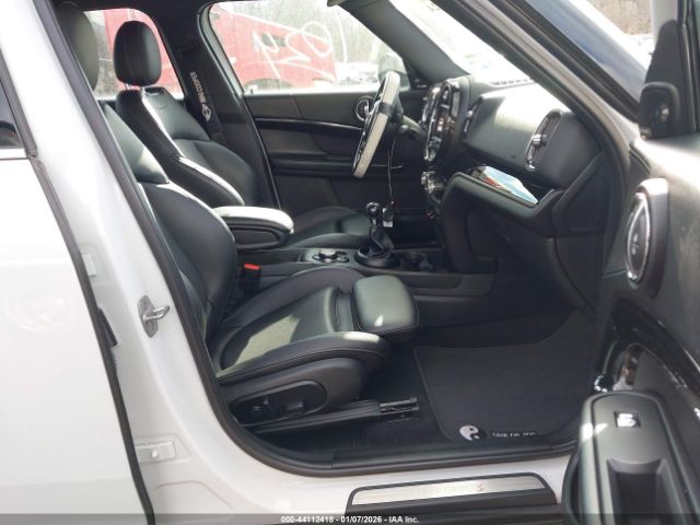 2019 MINI COUNTRYMAN WMZYT5C53K3E69831 Photo 4