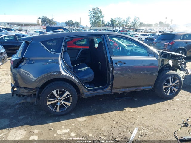 2T3WFREVXGW238588 Toyota Rav4 Xle