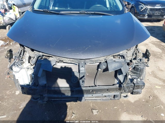 2T3WFREVXGW238588 Toyota Rav4 Xle