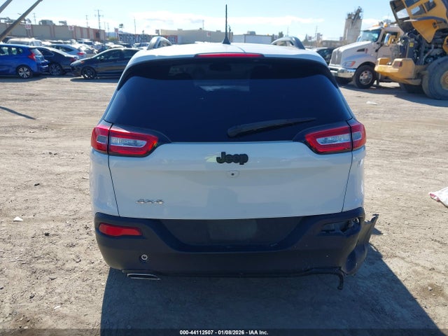1C4PJLCS4GW177006 Jeep Cherokee Altitude