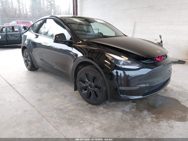 2024 TESLA MODEL Y 7SAYGDED3RF200535 Photo 0