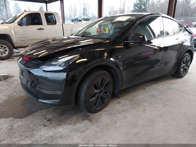 2024 TESLA MODEL Y 7SAYGDED3RF200535 Photo 1