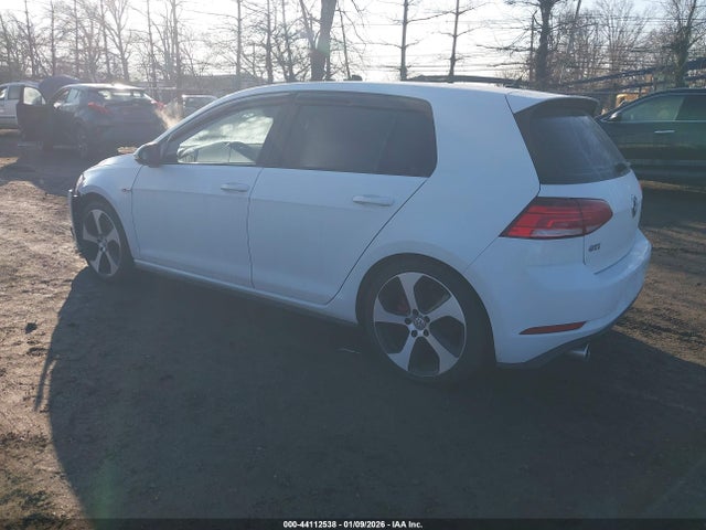 2018 VOLKSWAGEN GOLF GTI 3VW547AU6JM261911 Photo 2