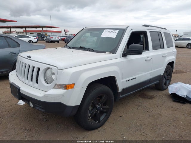 44112544 :رقم المزاد ، 1C4NJRBB1FD347635 vin ، 2015 Jeep Patriot Altitude Edition مزاد بيع
