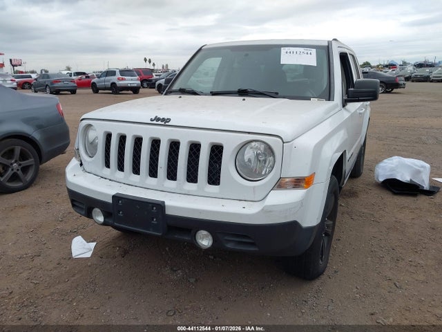 44112544 :رقم المزاد ، 1C4NJRBB1FD347635 vin ، 2015 Jeep Patriot Altitude Edition مزاد بيع