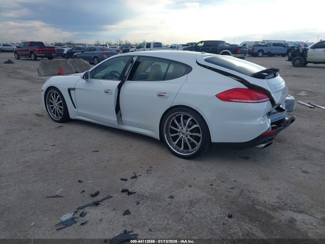 2014 PORSCHE PANAMERA WP0AA2A73EL011587 Photo 2
