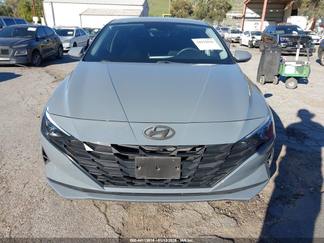 KMHLM4AG9MU209476 Hyundai ELANTRA SEL