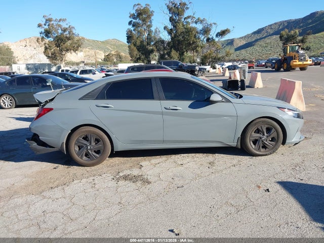 KMHLM4AG9MU209476 Hyundai ELANTRA SEL