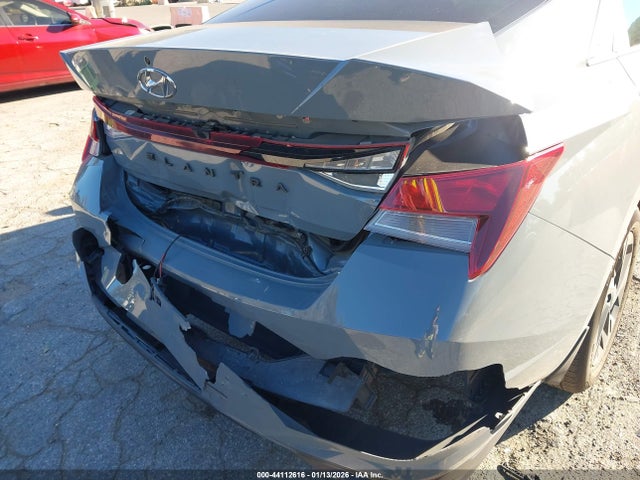 KMHLM4AG9MU209476 Hyundai ELANTRA SEL