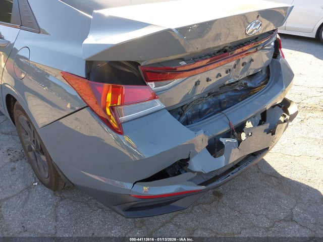 KMHLM4AG9MU209476 Hyundai ELANTRA SEL