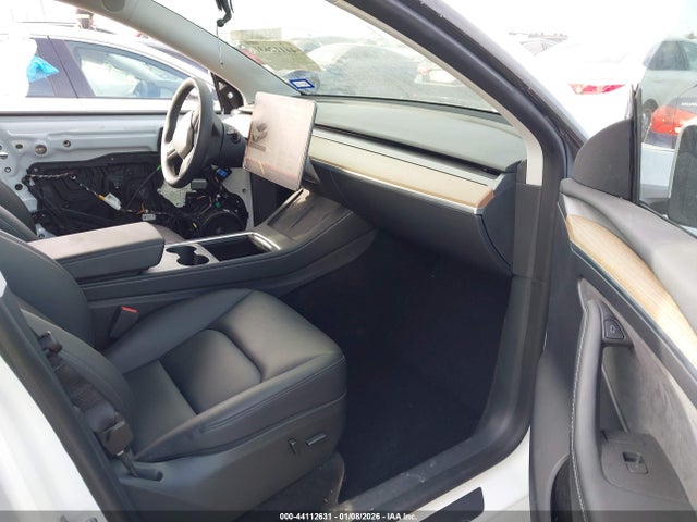 2023 TESLA MODEL Y 7SAYGDEE3PA063308 Photo 4