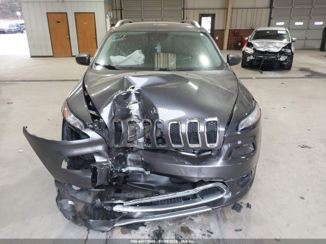 44112668 :رقم المزاد ، 1C4PJMJX7JD613693 vin ، 2018 Jeep Cherokee Overland 4x4 مزاد بيع