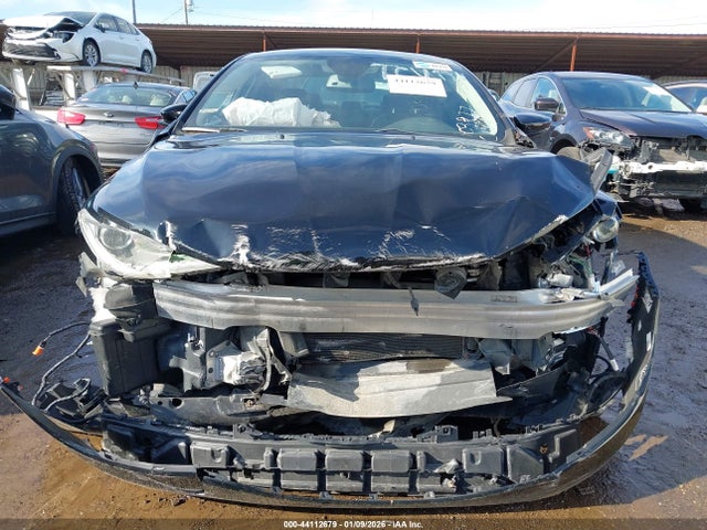 Продажа на аукционе авто 2016 Chrysler 200 C, vin: 1C3CCCCB4GN103877, номер лота: 44112679