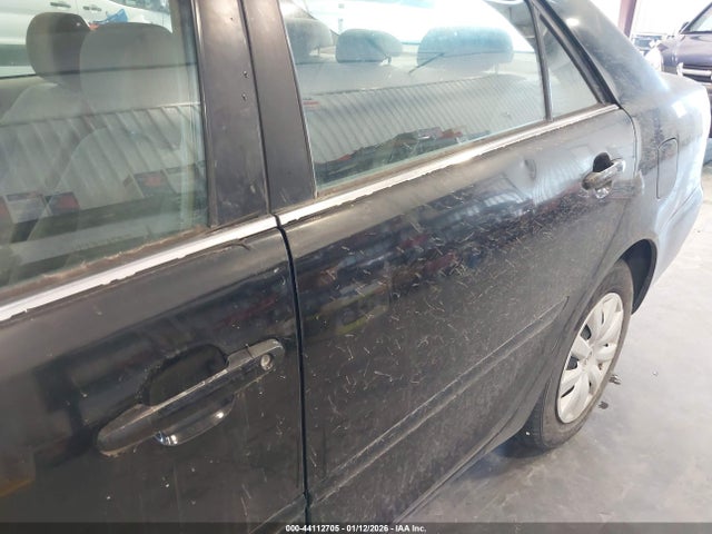2005 Toyota Camry Le მანქანა იყიდება აუქციონზე, vin: 4T1BE30K65U383953, აუქციონის ნომერი: 44112705