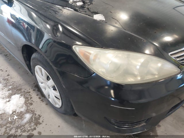 2005 Toyota Camry Le მანქანა იყიდება აუქციონზე, vin: 4T1BE30K65U383953, აუქციონის ნომერი: 44112705