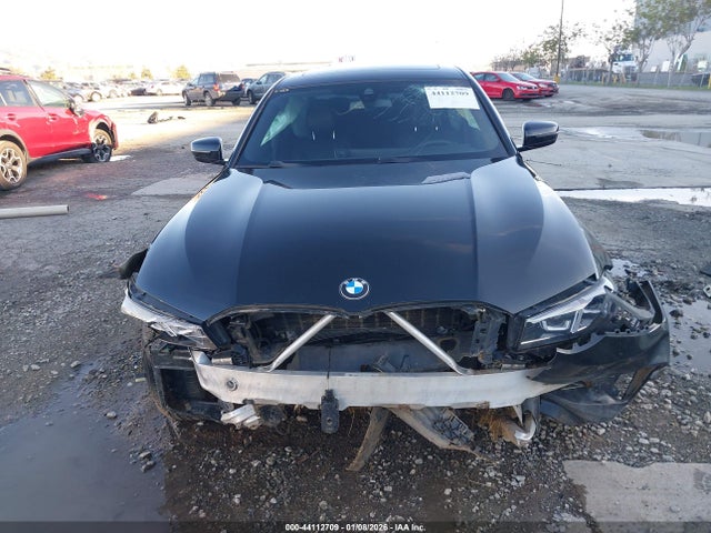3MW89FF03R8E39647 BMW 330i Xdrive