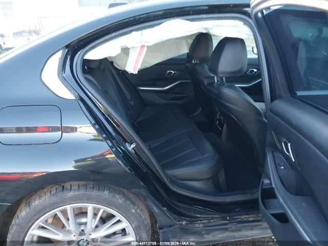 3MW89FF03R8E39647 BMW 330i Xdrive