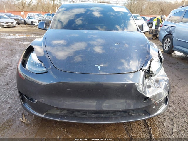 Продажа на аукционе авто 2024 Tesla Model Y Performance Dual Motor All-wheel Drive, vin: 7SAYGDEF7RA277486, номер лота: 44112727