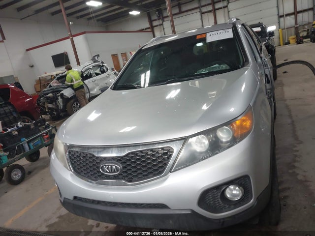 44112736 :رقم المزاد ، 5XYKT4A19BG172376 vin ، 2011 Kia Sorento Lx مزاد بيع