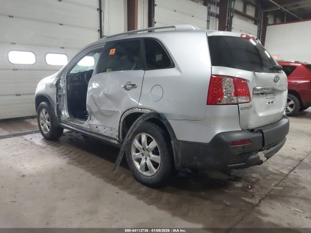 44112736 :رقم المزاد ، 5XYKT4A19BG172376 vin ، 2011 Kia Sorento Lx مزاد بيع