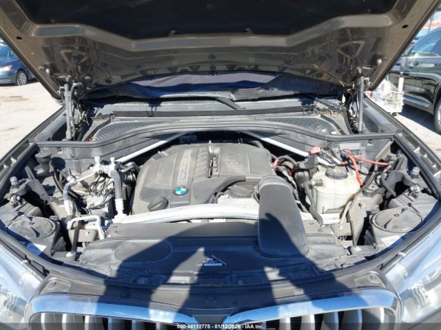 2017 BMW X5 5UXKR2C57H0U21015 Photo 9