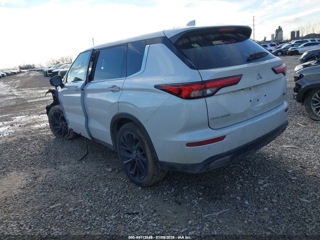 2023 MITSUBISHI OUTLANDER JA4J4UA88PZ025068 Photo 2