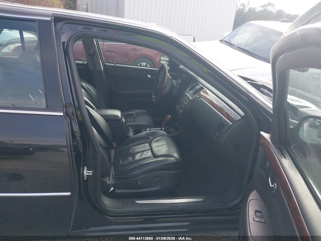 2010 CADILLAC DTS 1G6KD5EY5AU106126 Photo 4