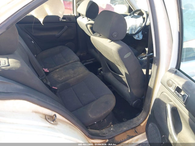 44112900 :رقم المزاد ، 3VWSK69M14M094465 vin ، 2004 Volkswagen Jetta Gls 2.0l مزاد بيع