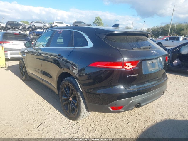 2020 JAGUAR F-PACE SADCJ2FX4LA623425 Photo 2