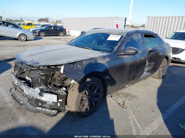 2024 BMW 760 WBA33EJ01RCR17375 Photo 1
