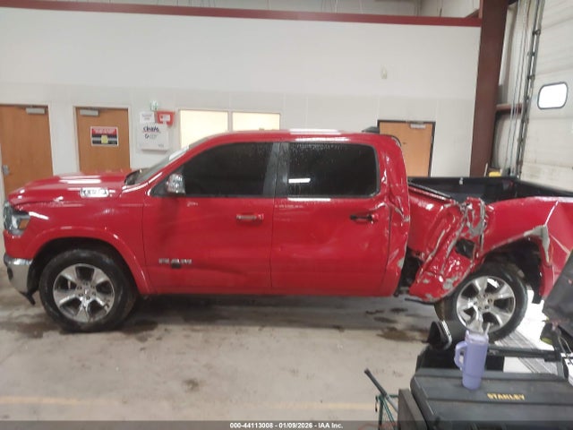 44113008 :رقم المزاد ، 1C6SRFJT1LN199343 vin ، 2020 Ram 1500 Laramie  4x4 5'7 Box مزاد بيع