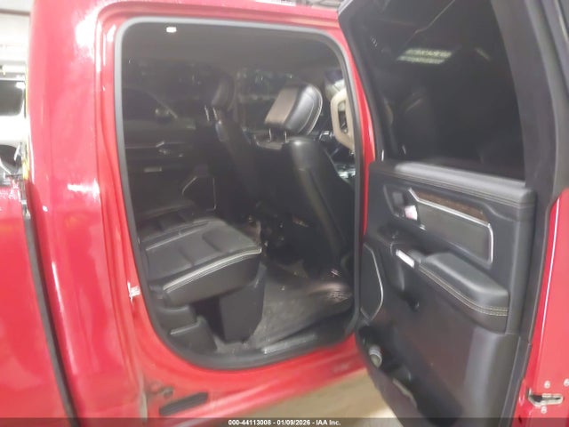 44113008 :رقم المزاد ، 1C6SRFJT1LN199343 vin ، 2020 Ram 1500 Laramie  4x4 5'7 Box مزاد بيع