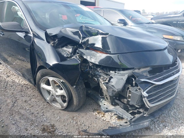 1G1ZC5STXHF262290 Chevrolet Malibu 1fl
